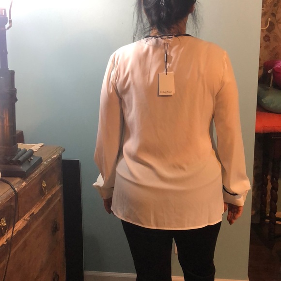Calvin Klein blouse - Picture 4 of 8
